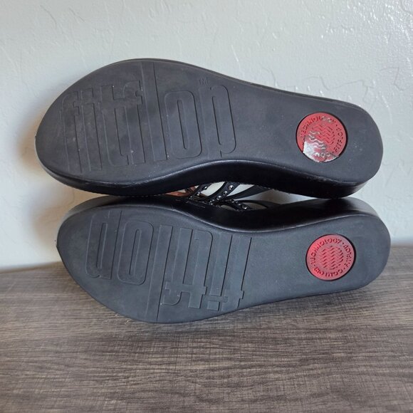 FitFlop Linny Leather Rhinestone Criss-Cross Toe Post Sandal Black Size Womens 8 - Picture 7 of 9